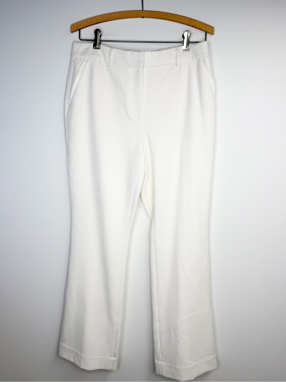 White House Black Market WHBM Textured White Pants The Boot Size 8 Petite NWT